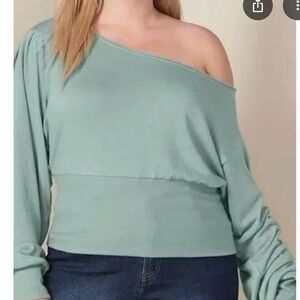 Venus One-Shoulder Light Green Top